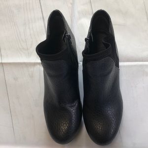 SIMPLY VERA WEDGE BOOTIES